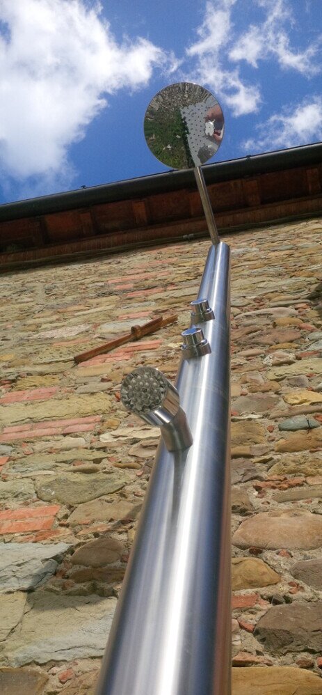 Timed outdoor shower in stainless steel aisi 316L at one headshower