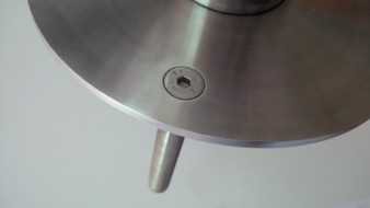 Ancoraggio Minimale a Pavimento Colonna con ancoraggio minimale